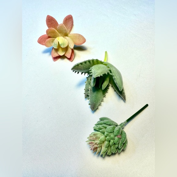 Artificial 20 Succulents Plants Fake Unpotted Decoration Realistic Faux - Picture 4 of 17